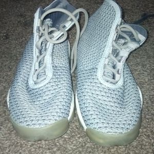 Jordan Horizon Wolf Grey